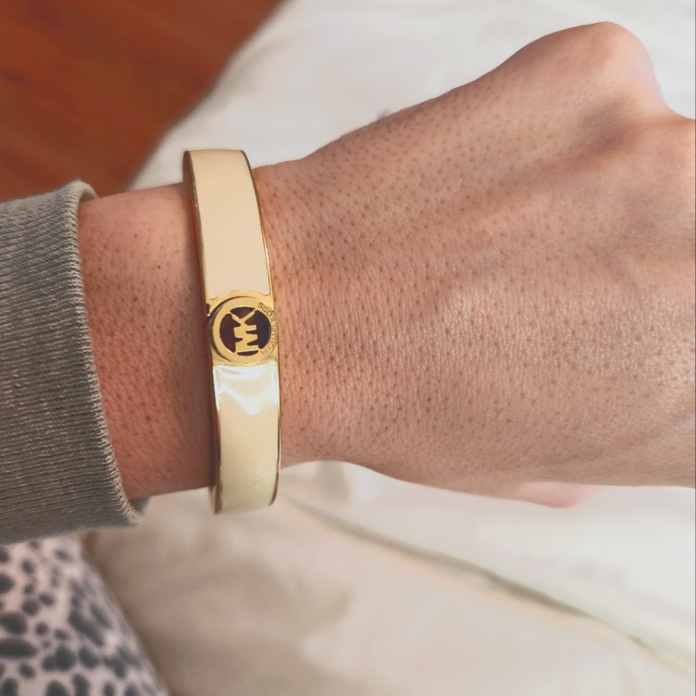 Michael kors signature gold plated bracelet white gold